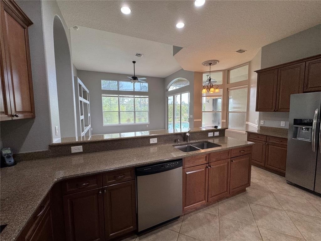 142 Harrington Court - Photo 15