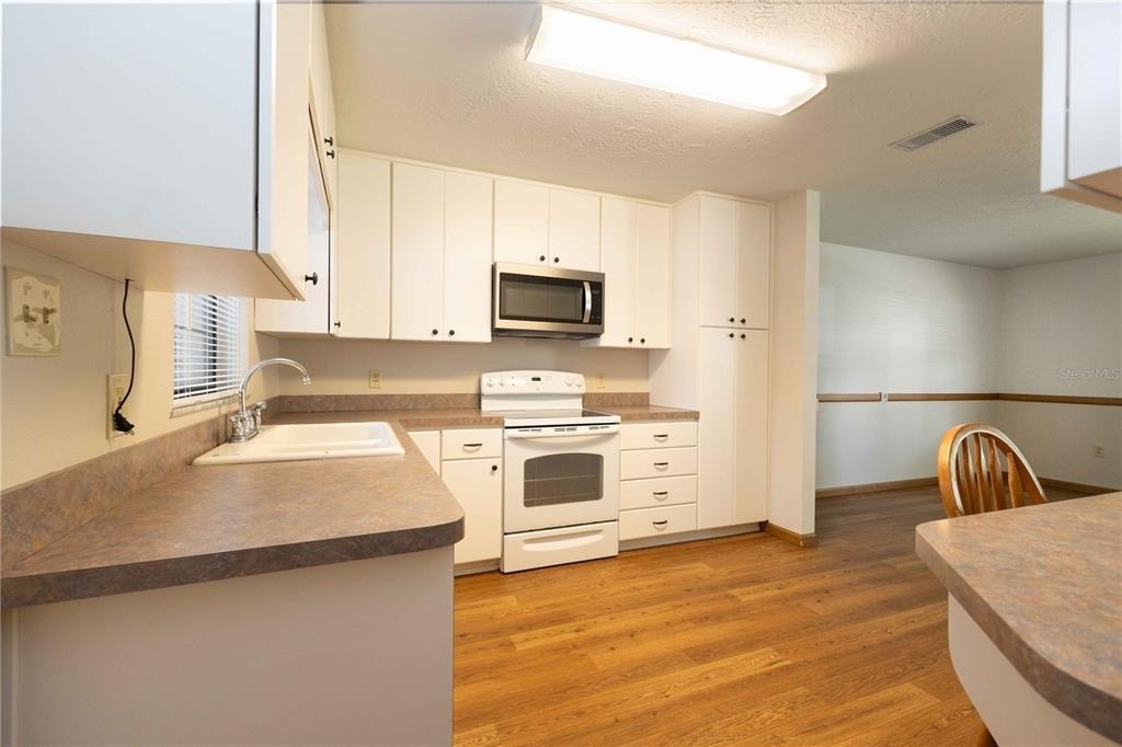 301 Curry Street - Photo 6