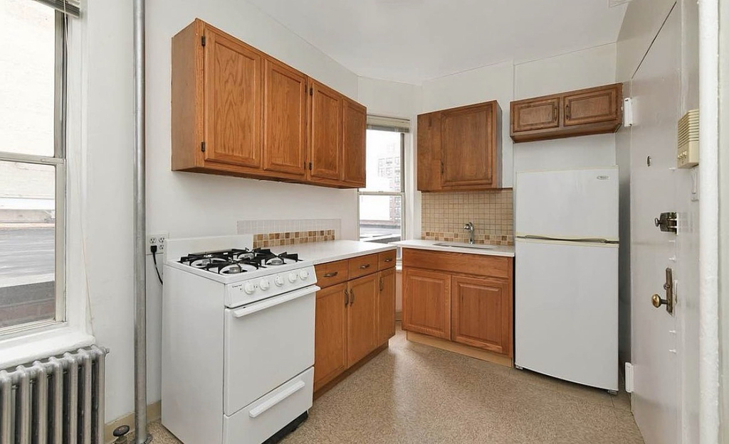 West 47th Street - Photo 0
