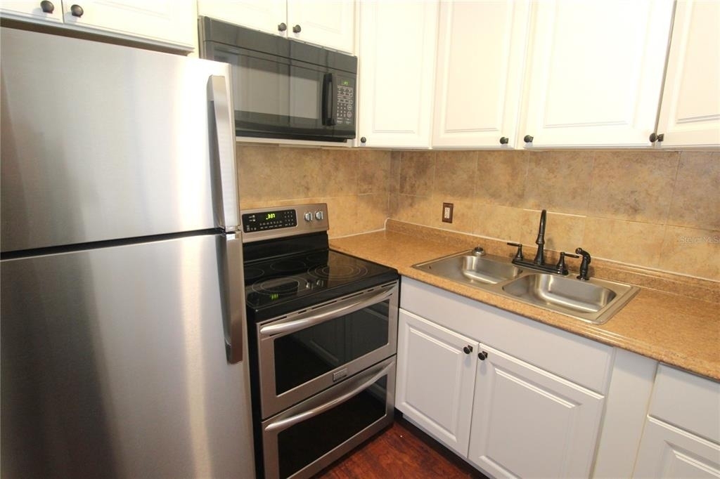 3001 Bee Ridge Road - Photo 11