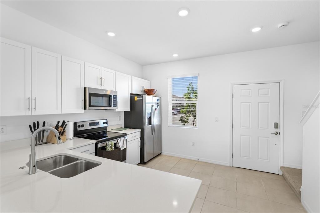 8865 Daybreak Street - Photo 7