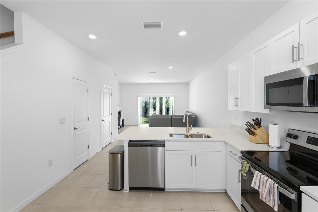 8865 Daybreak Street - Photo 6