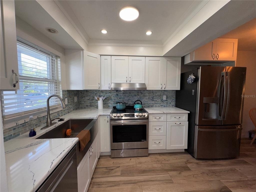 202 46th Terrace W - Photo 2