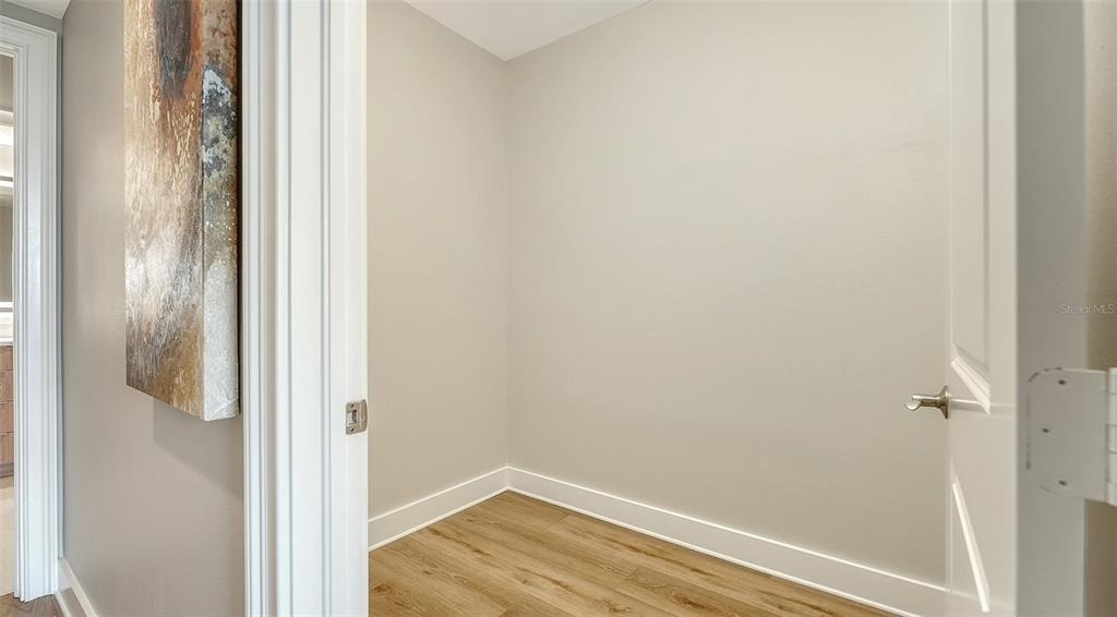 1350 Main Street - Photo 23
