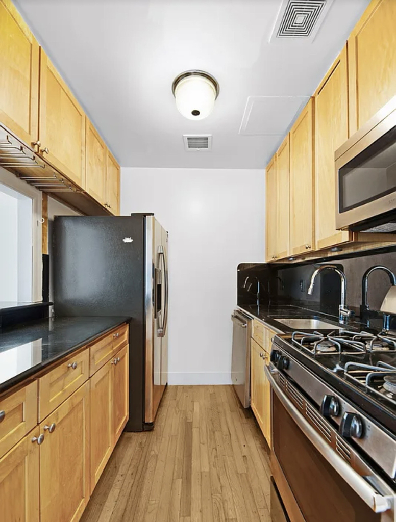 143 East 57th Street - Photo 4