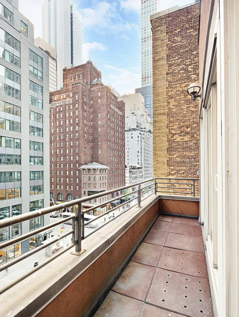 143 East 57th Street - Photo 6