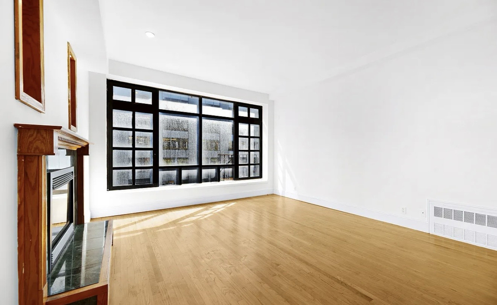 143 East 57th Street - Photo 1