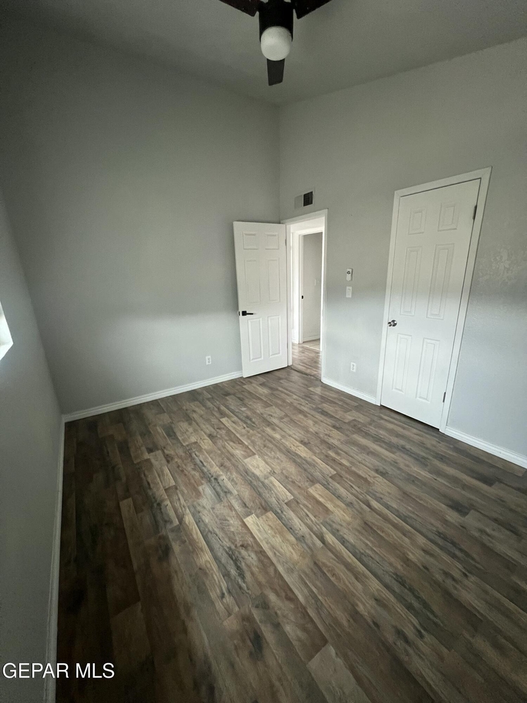 8609 Mercury Street - Photo 18