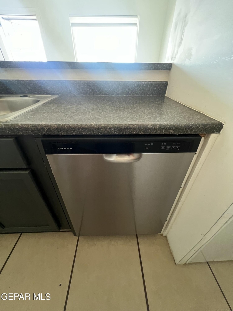 8609 Mercury Street - Photo 11