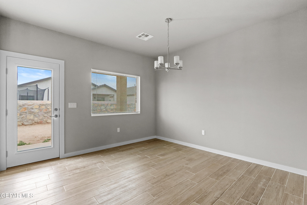 348 San Jose Court - Photo 11