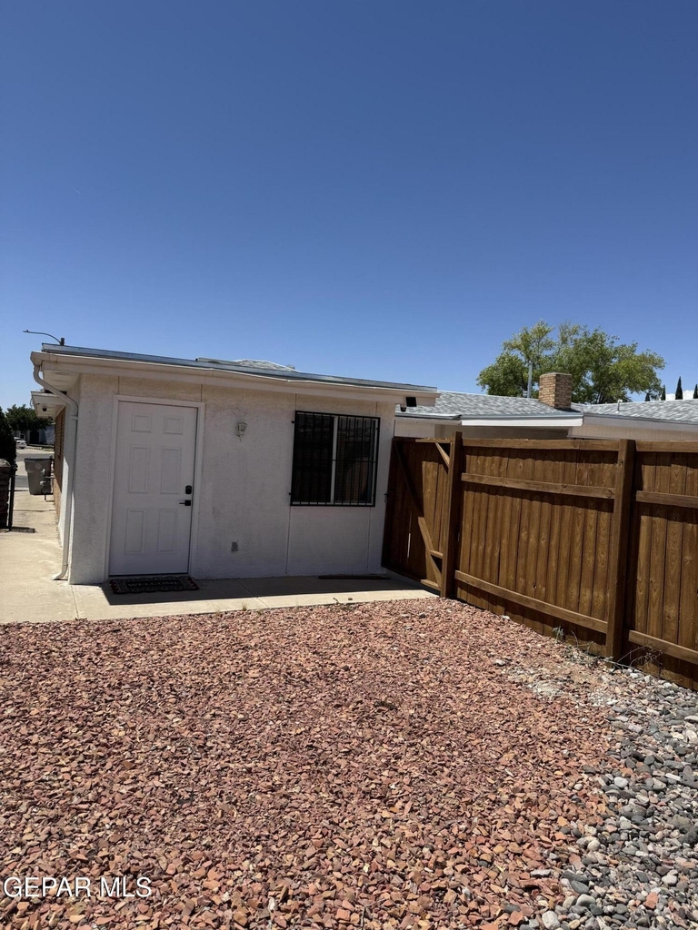 408 San Blas Drive - Photo 16