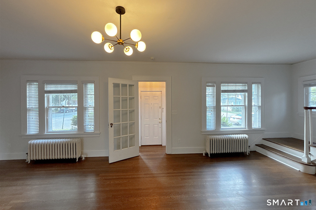 111 Arcadia Avenue - Photo 2