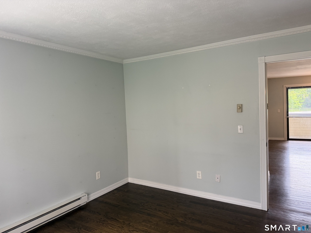 8 Oakwood Avenue - Photo 12