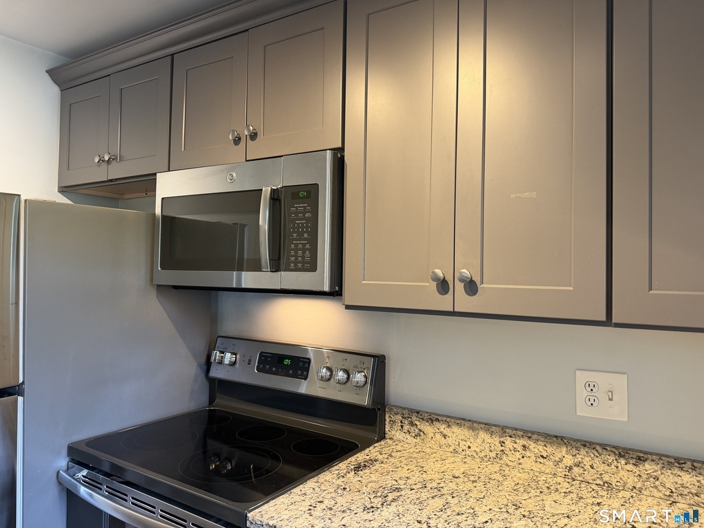 8 Oakwood Avenue - Photo 8