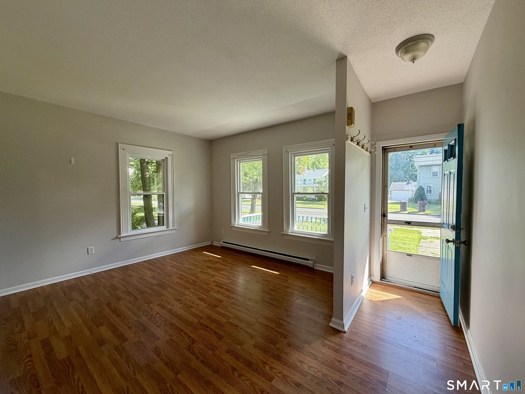 208 Main Street - Photo 9