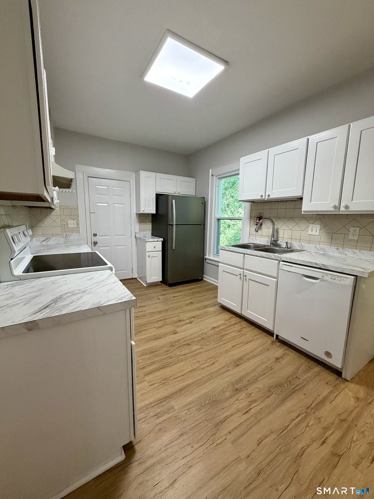 208 Main Street - Photo 2
