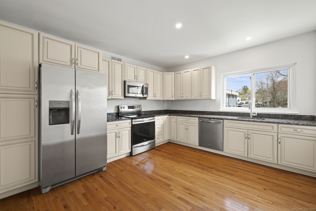 1153 Stratfield Road - Photo 1