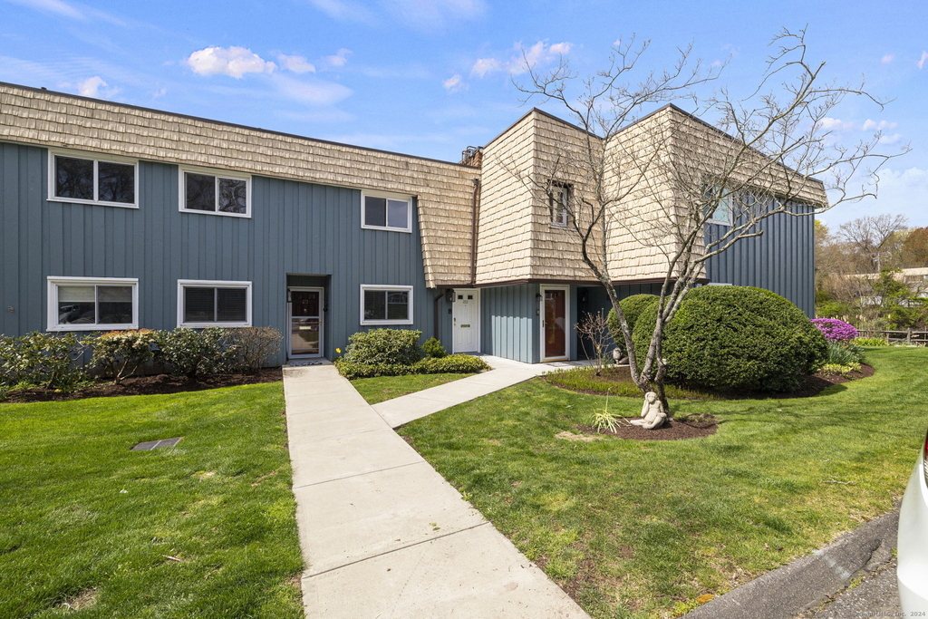1153 Stratfield Road - Photo 0