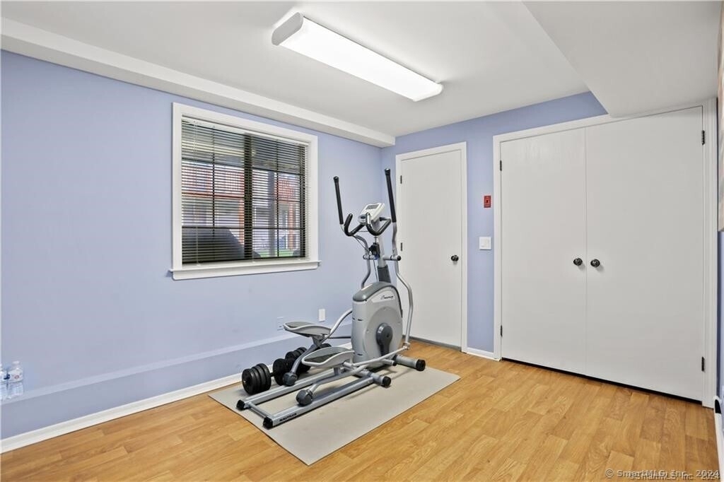 237 Strawberry Hill Avenue - Photo 22