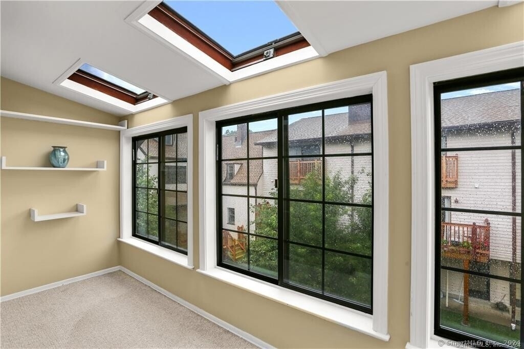 237 Strawberry Hill Avenue - Photo 18