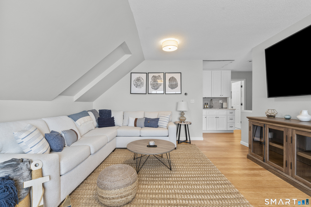 62 Cosey Beach Avenue - Photo 18