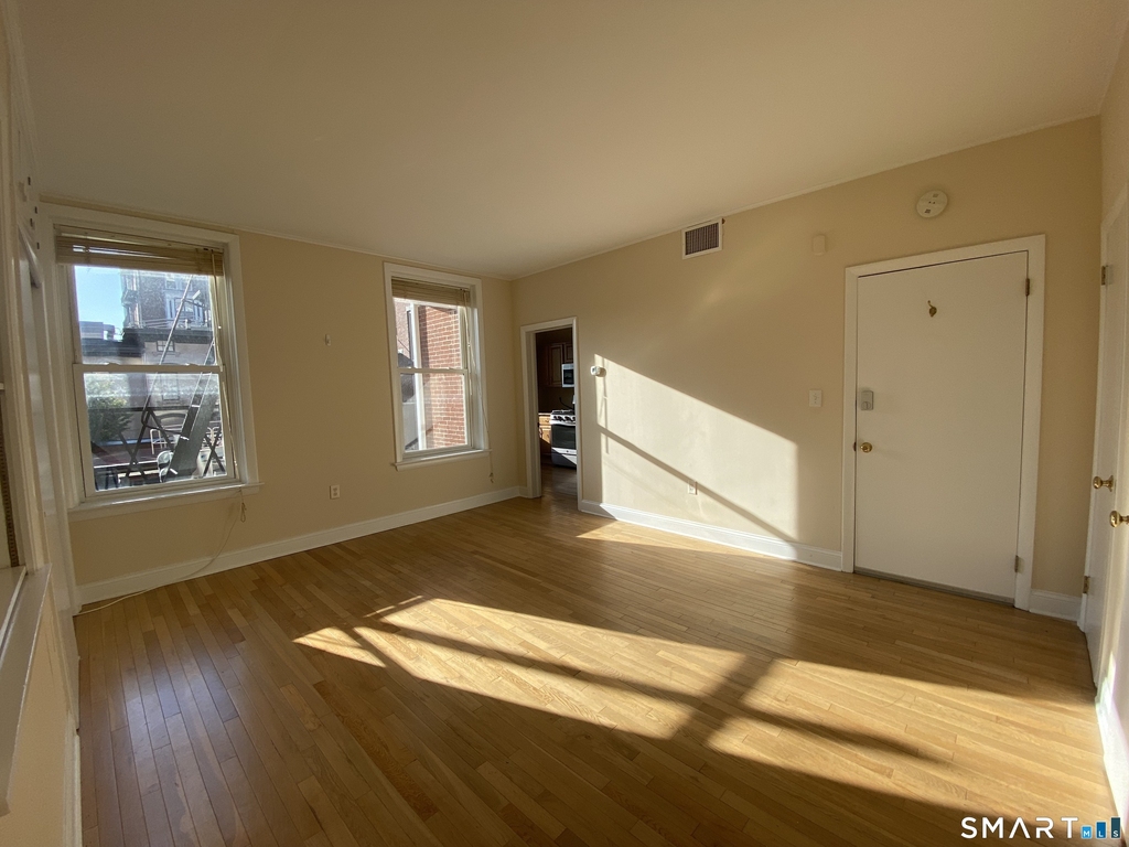 268 College Street - Photo 0