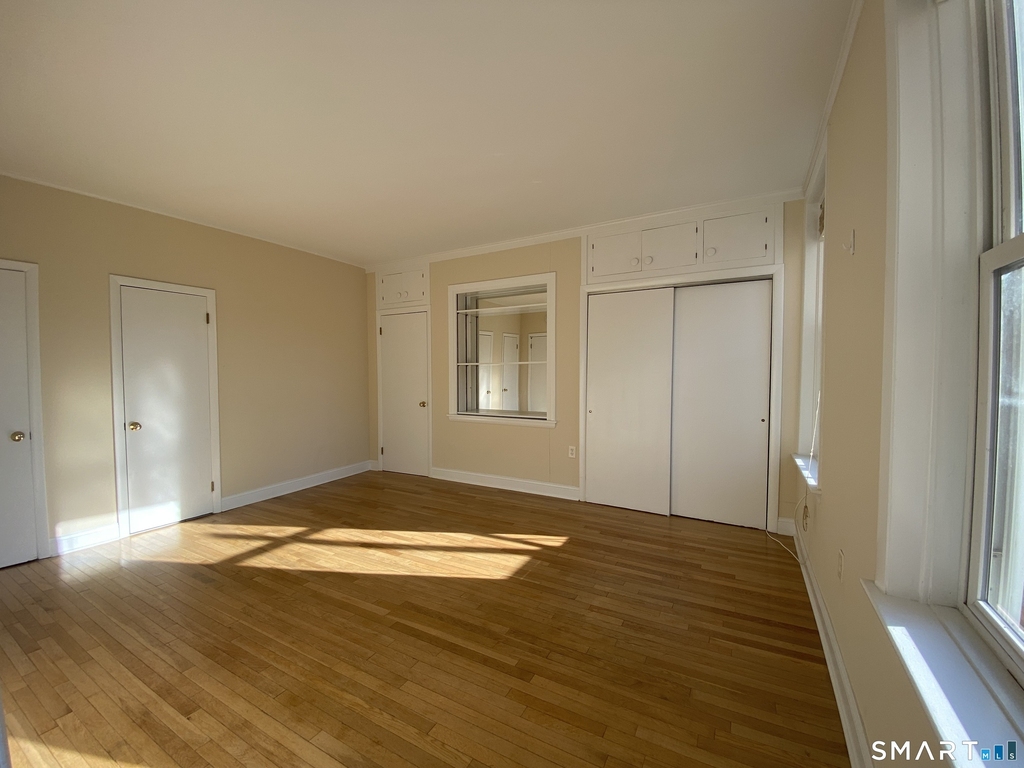 268 College Street - Photo 6