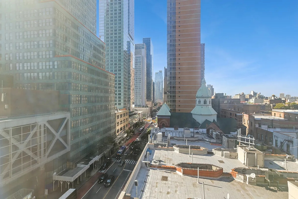 Hell’s Kitchen 43rd Street - Photo 14