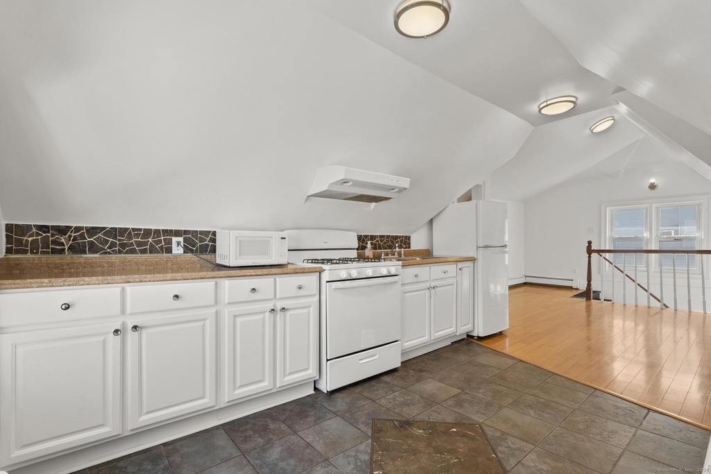 48 Lockwood Avenue - Photo 9
