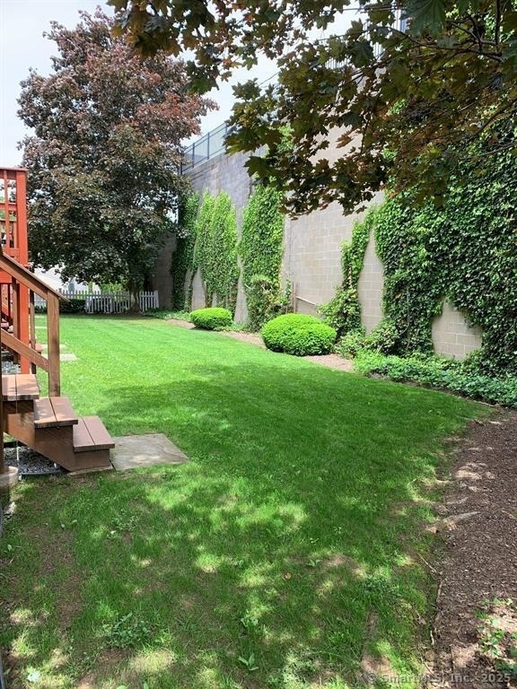 33 Pleasant Street - Photo 9