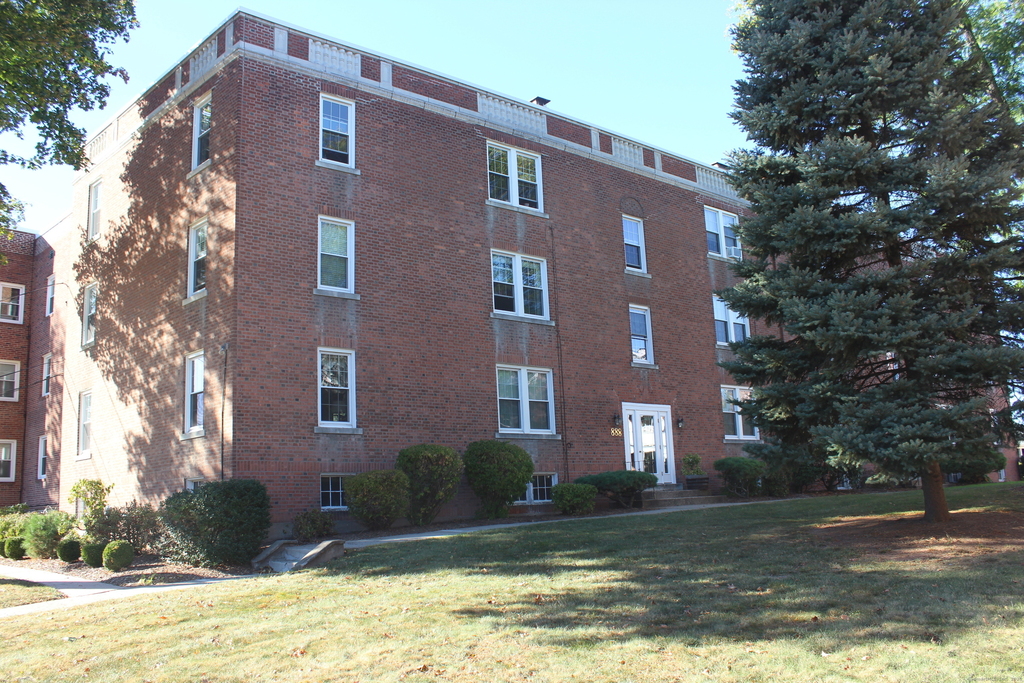 888 Farmington Avenue - Photo 0