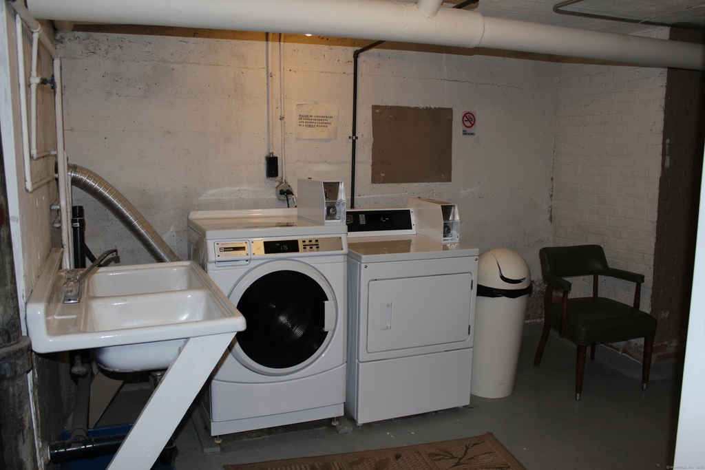 888 Farmington Avenue - Photo 22