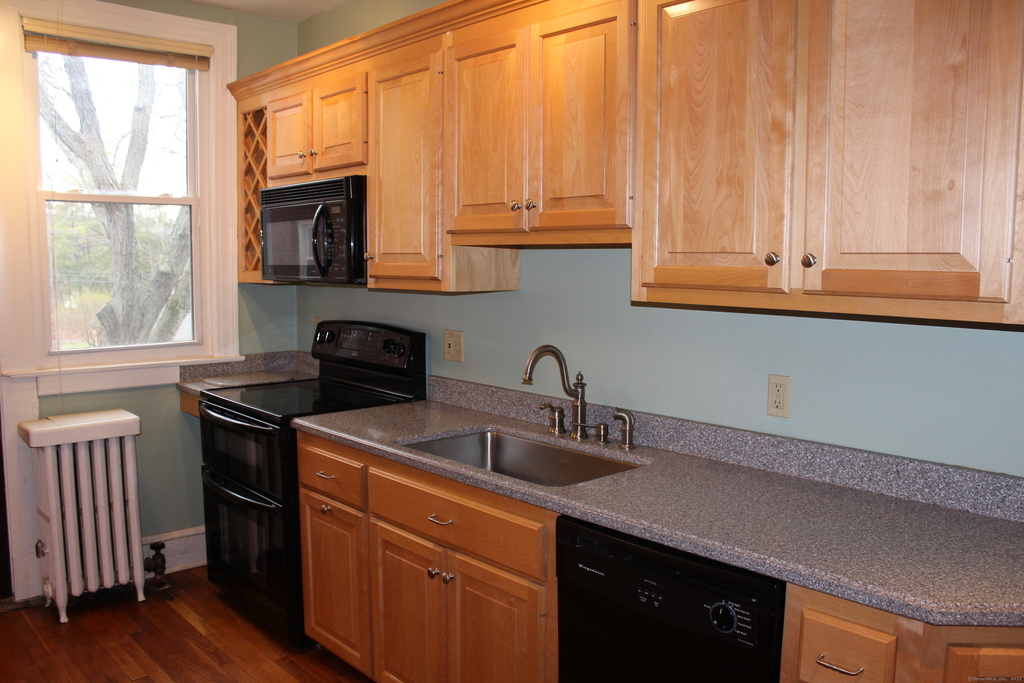 888 Farmington Avenue - Photo 12