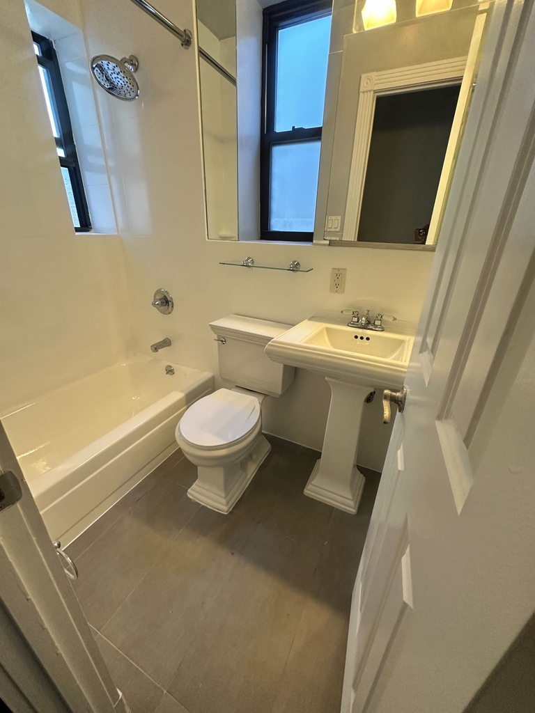 Mott & Prince Street - Photo 5