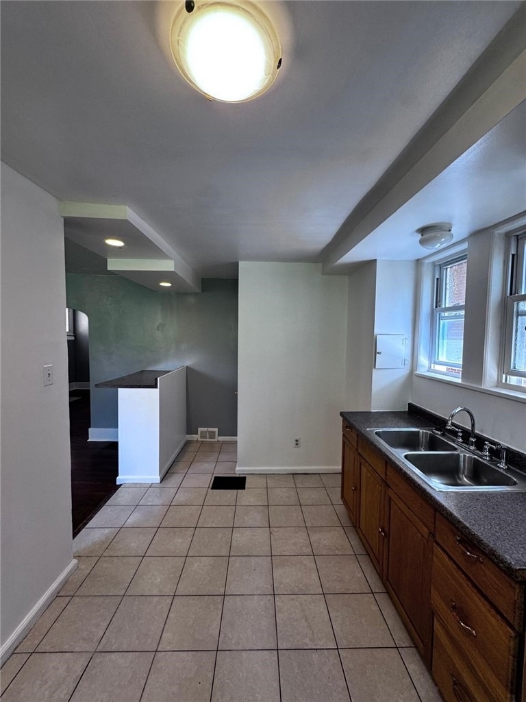 2308 Starkamp St - Photo 6