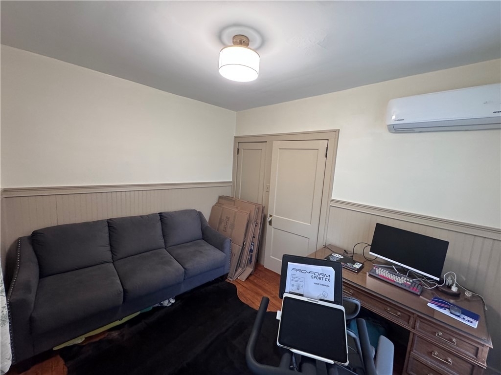 1524 Warren St - Photo 14