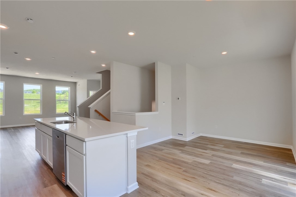 311 Alliance Drive - Photo 15