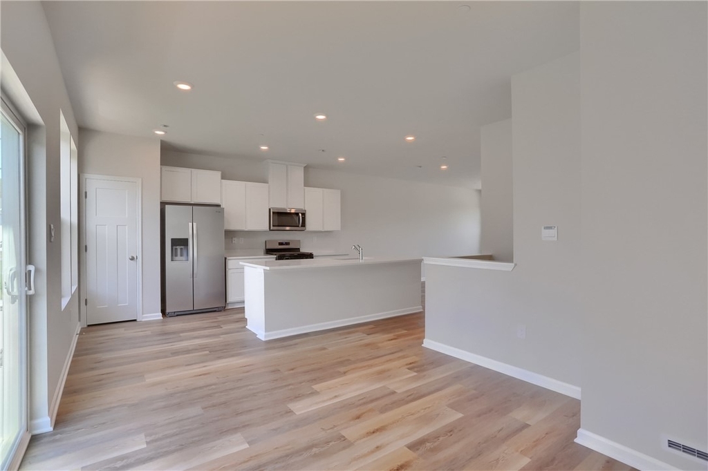 311 Alliance Drive - Photo 18