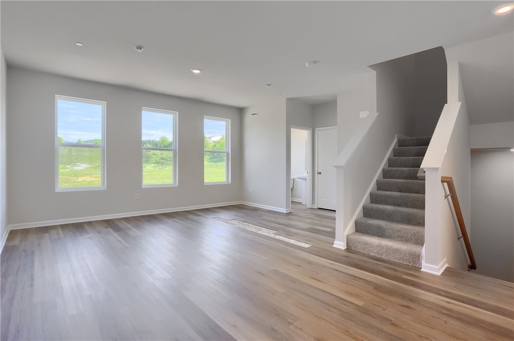311 Alliance Drive - Photo 9