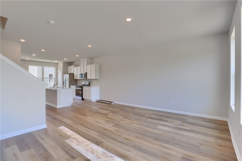 311 Alliance Drive - Photo 10