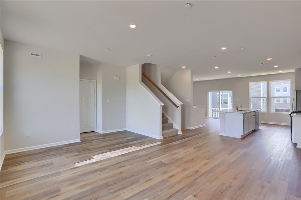 311 Alliance Drive - Photo 8
