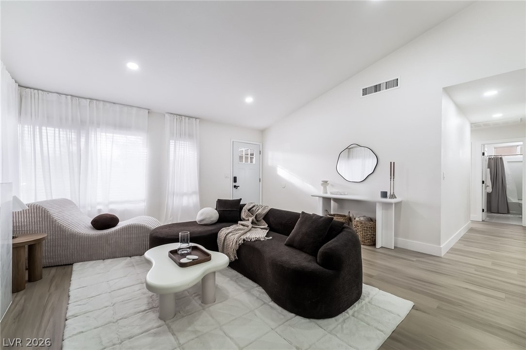 3138 Belvedere Drive - Photo 4