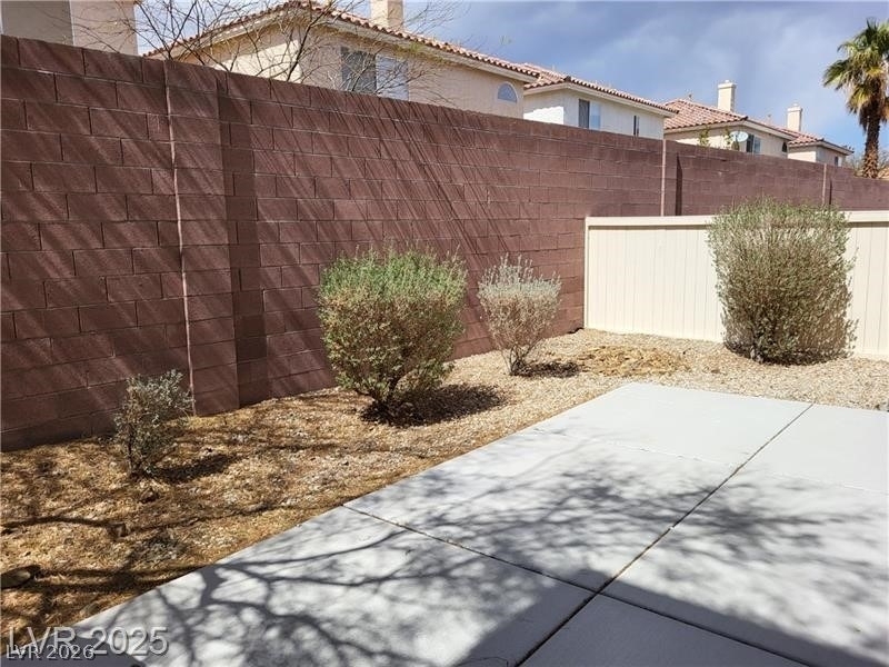 7531 Redwood Point Street - Photo 11