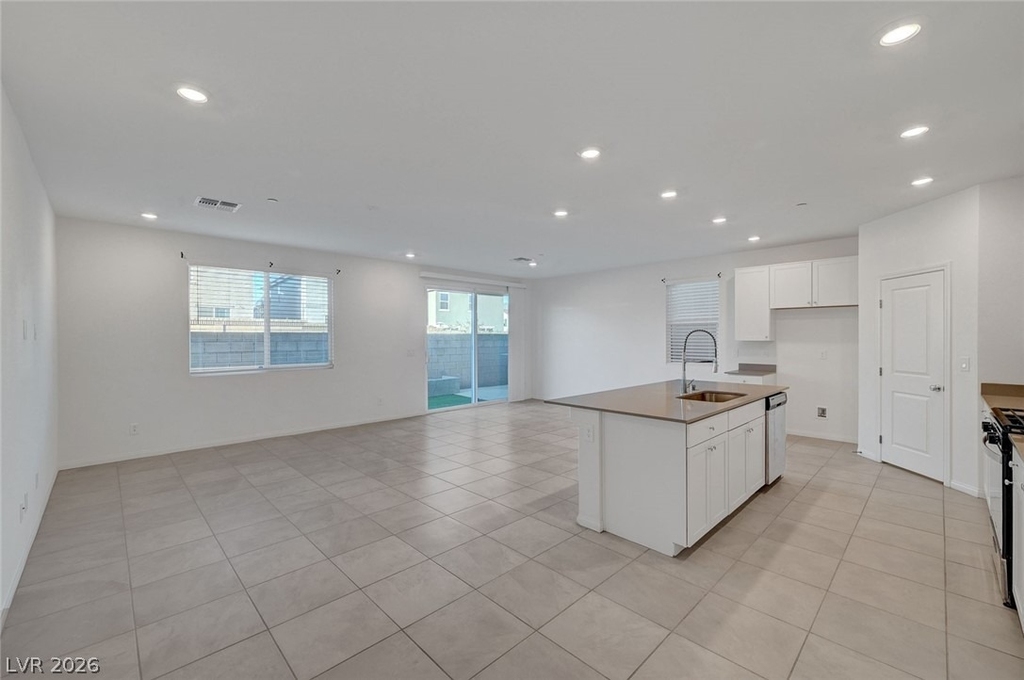 8454 Vacarez Drive - Photo 7