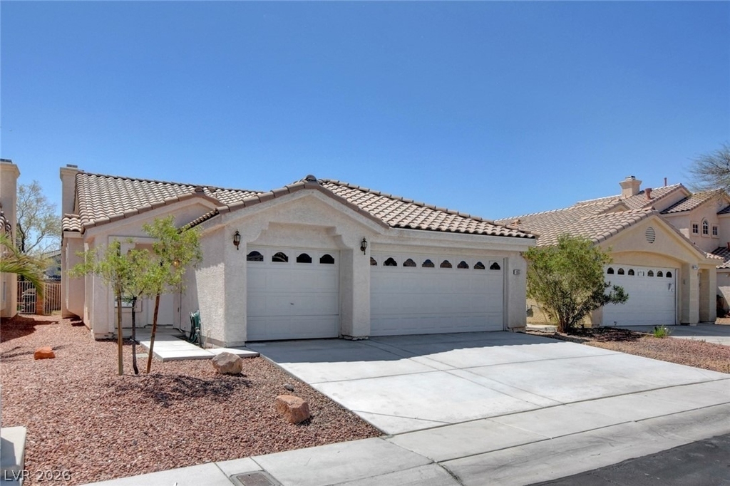 1855 Grand Prairie Avenue - Photo 2