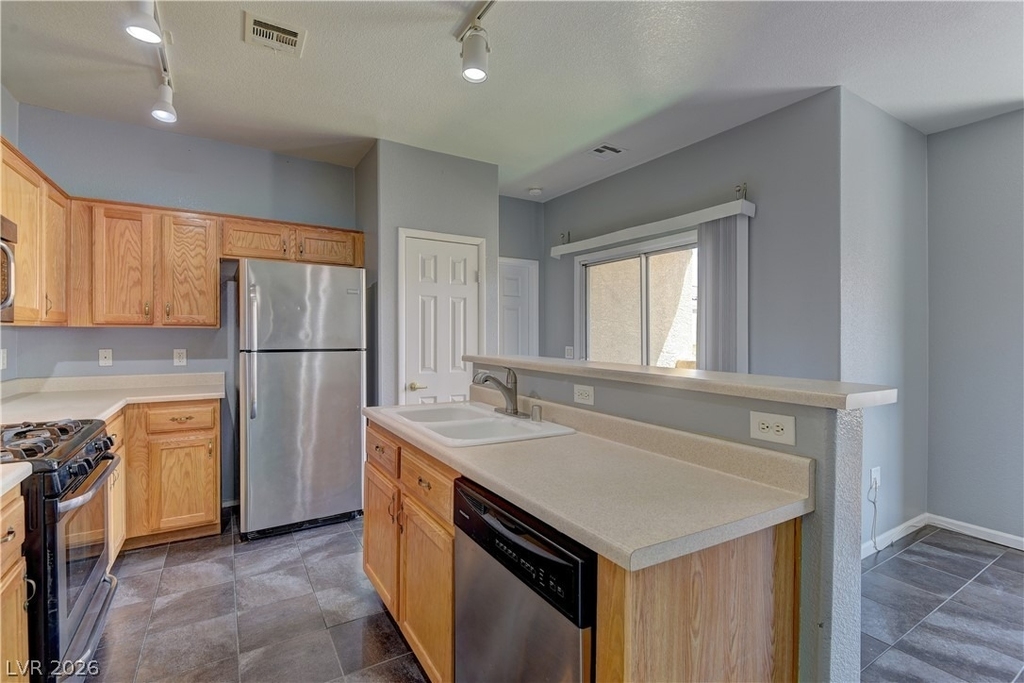 6321 Rolling Rose Street - Photo 5