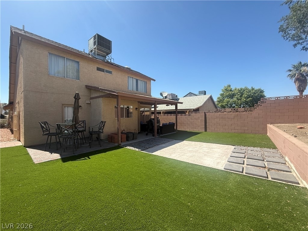 817 Schooner Drive - Photo 3