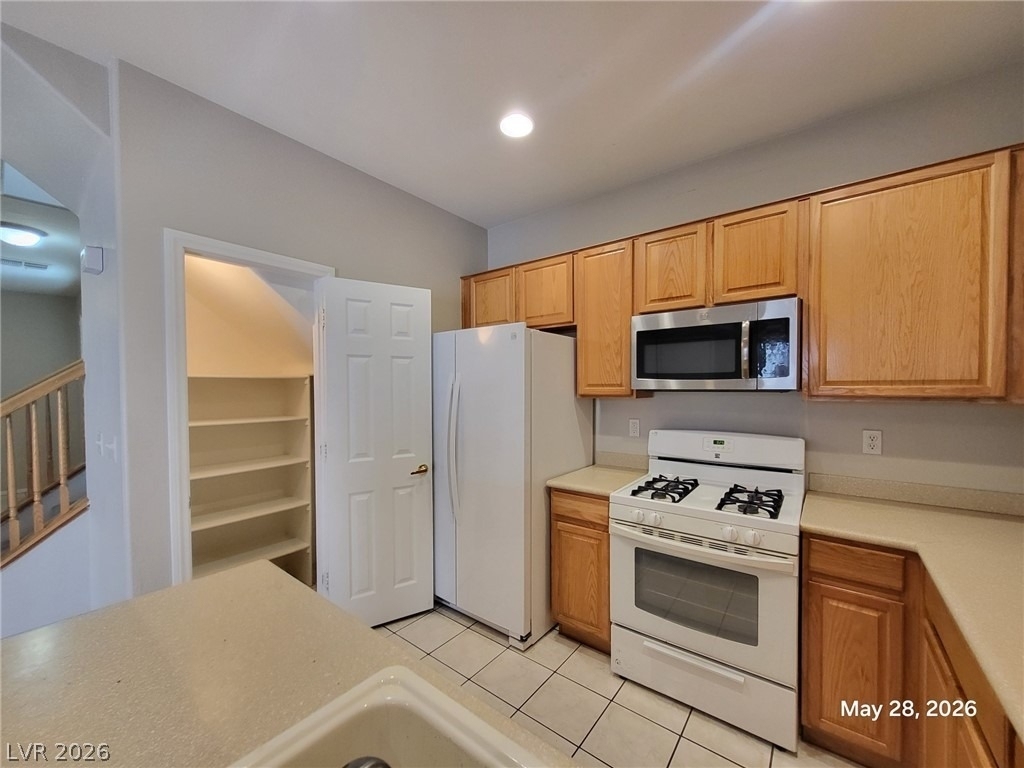9843 Overlook Ridge Avenue - Photo 3