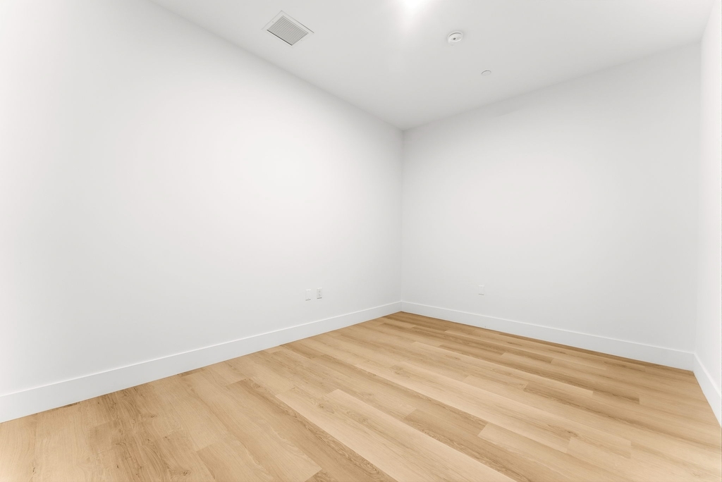 55 Broad Street - Photo 2