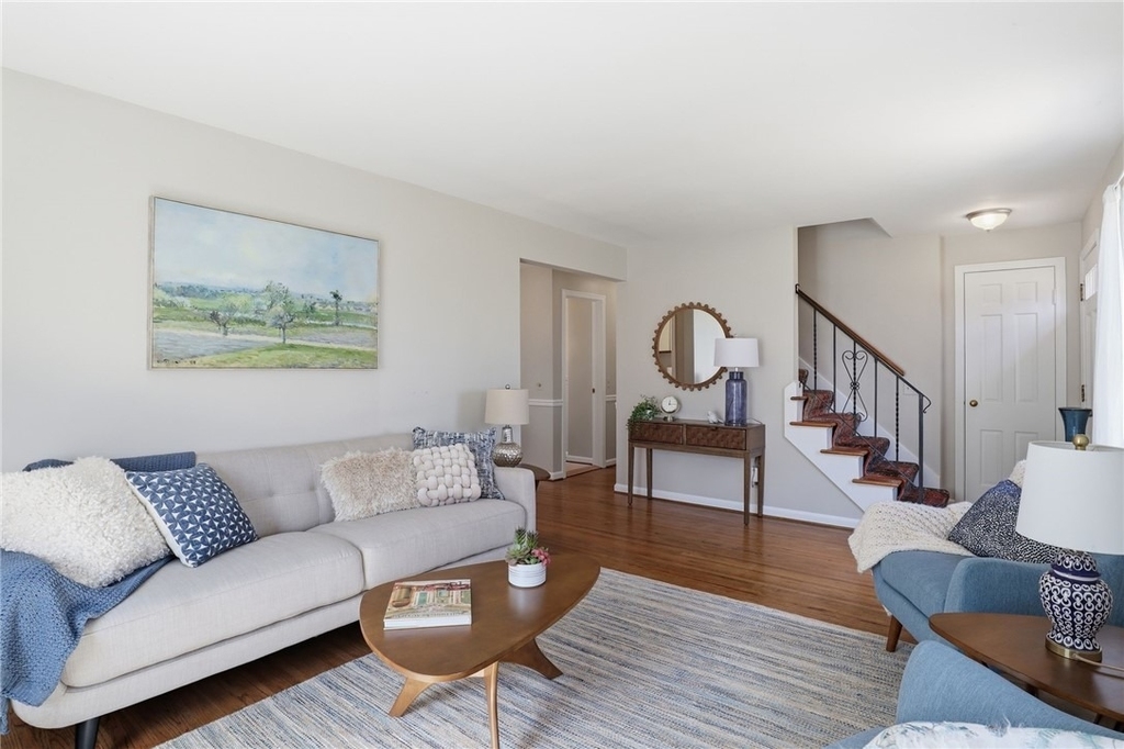 37 Oakmount Drive - Photo 3